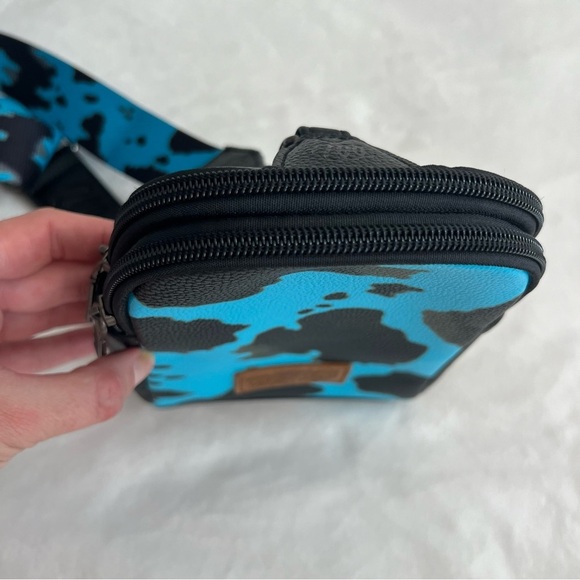 Wrangler Turquoise Cow Print Sling Bag - Picture 6 of 11
